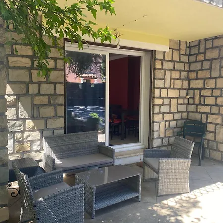 Holiday home Rez De Grand T2 Proche Marvivo-sablettes *