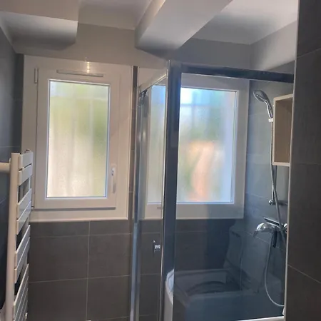 Rez De Grand T2 Proche Marvivo-sablettes Holiday home *